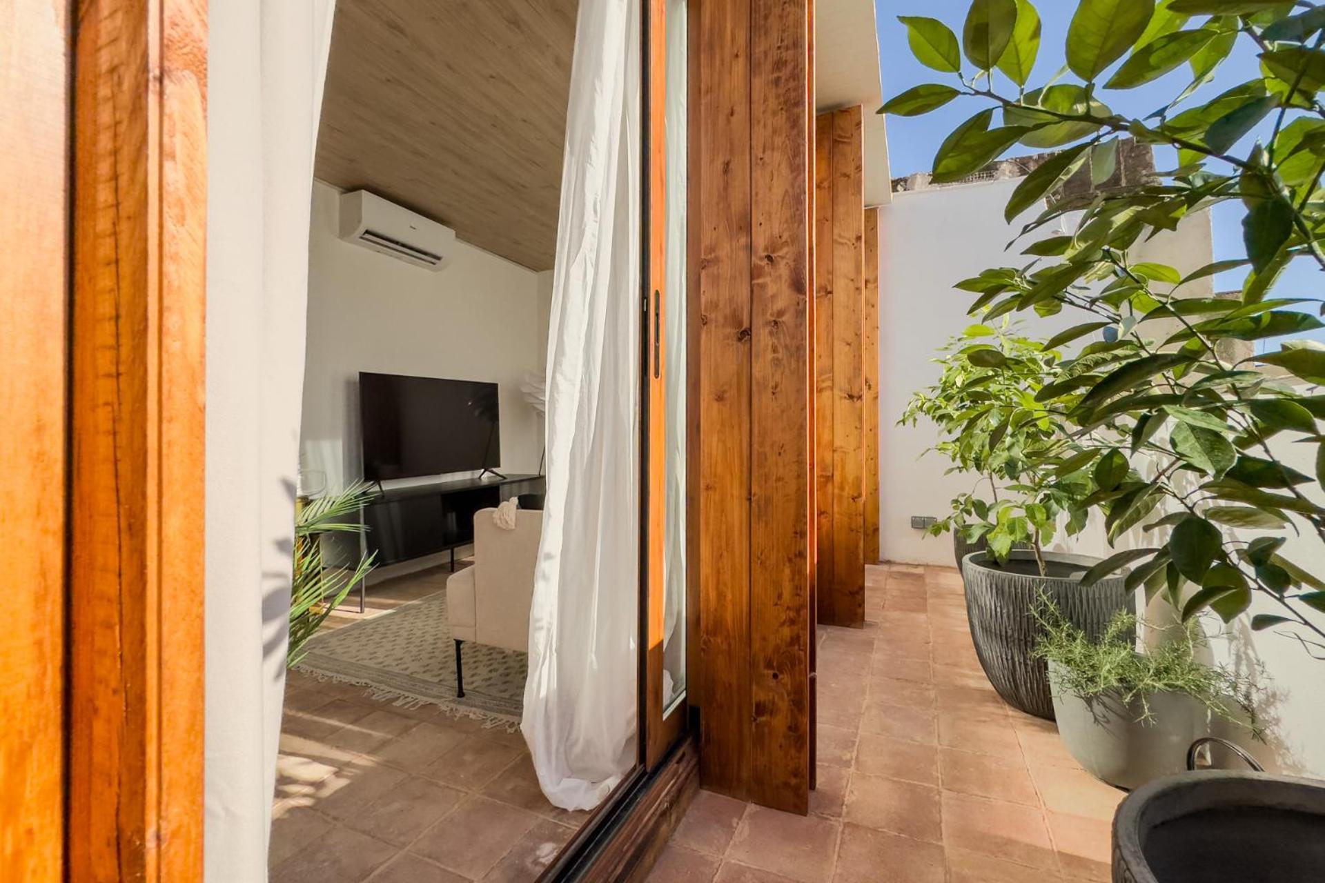 Oasis Suites Downtown Barcelona Exterior photo